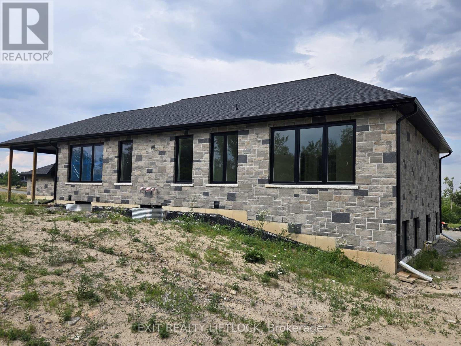 1936 Davenport Road, Cavan Monaghan, Ontario  L0A 1C0 - Photo 5 - X12542090