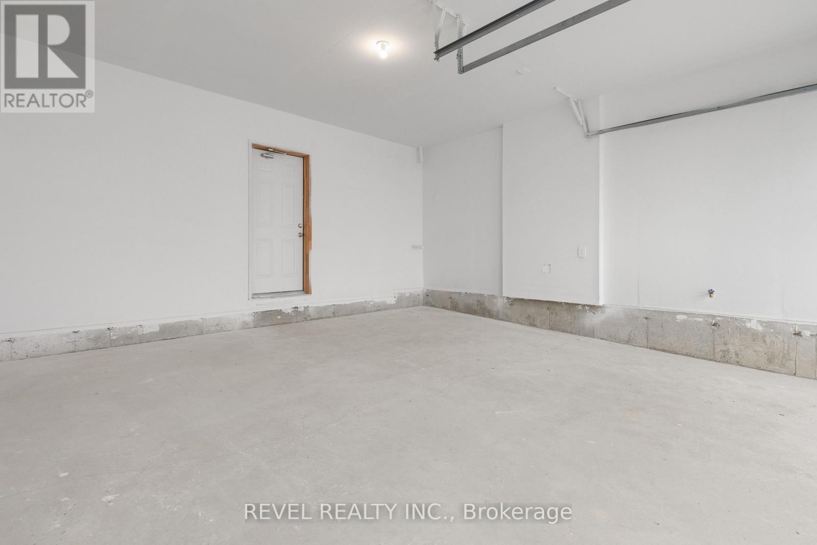 47 Corley Street, Kawartha Lakes, Ontario  K9V 6C2 - Photo 39 - X12542162