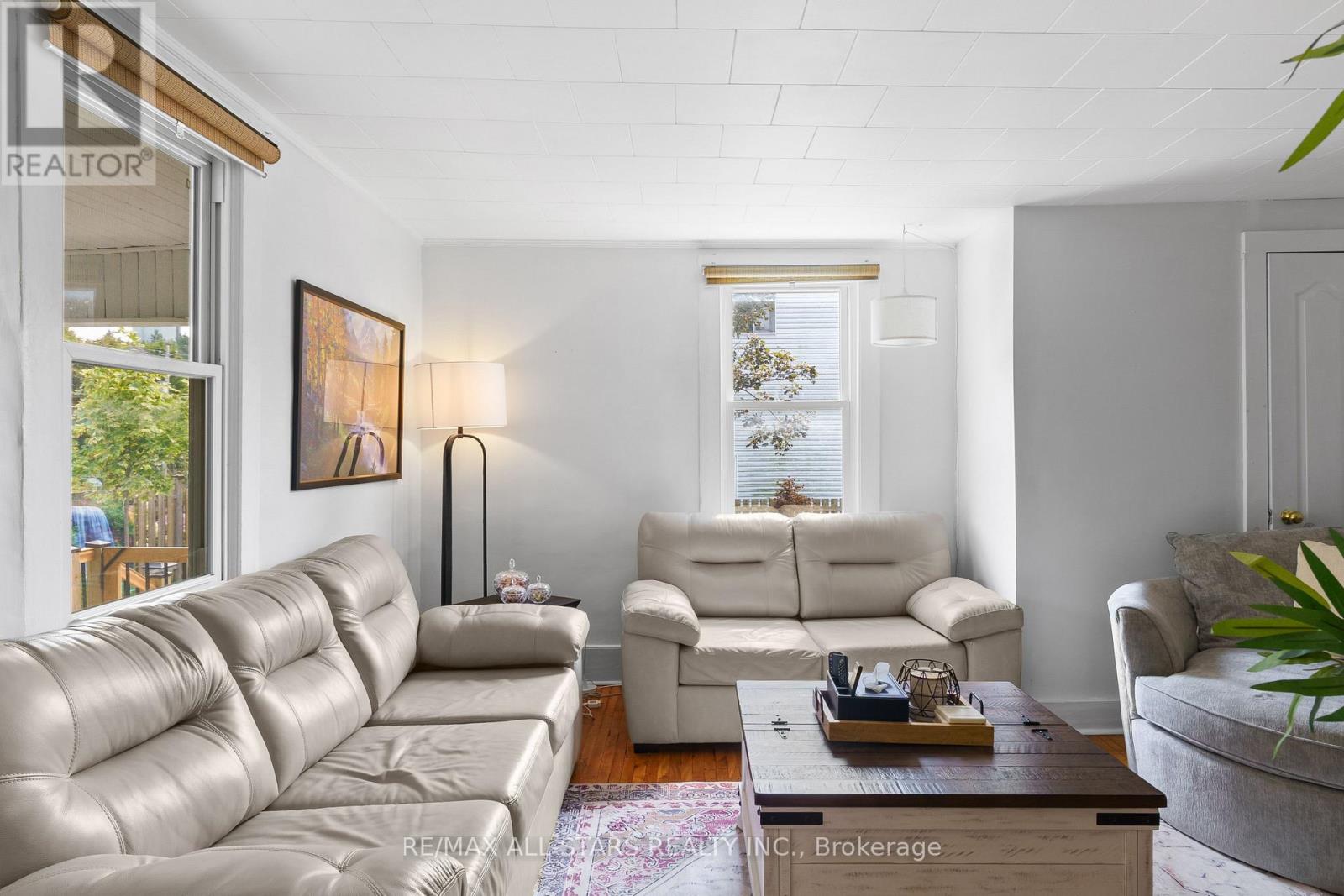 155 Colborne Street, Kawartha Lakes, Ontario  K0M 1N0 - Photo 11 - X12542168