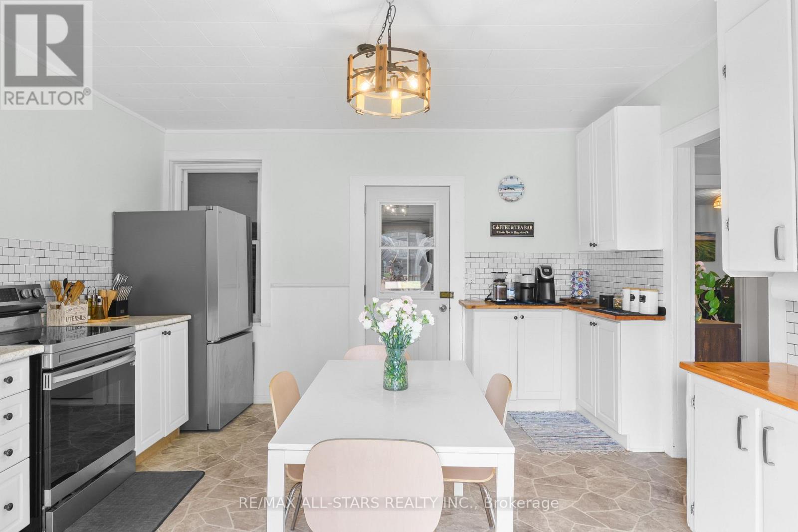 155 Colborne Street, Kawartha Lakes, Ontario  K0M 1N0 - Photo 13 - X12542168