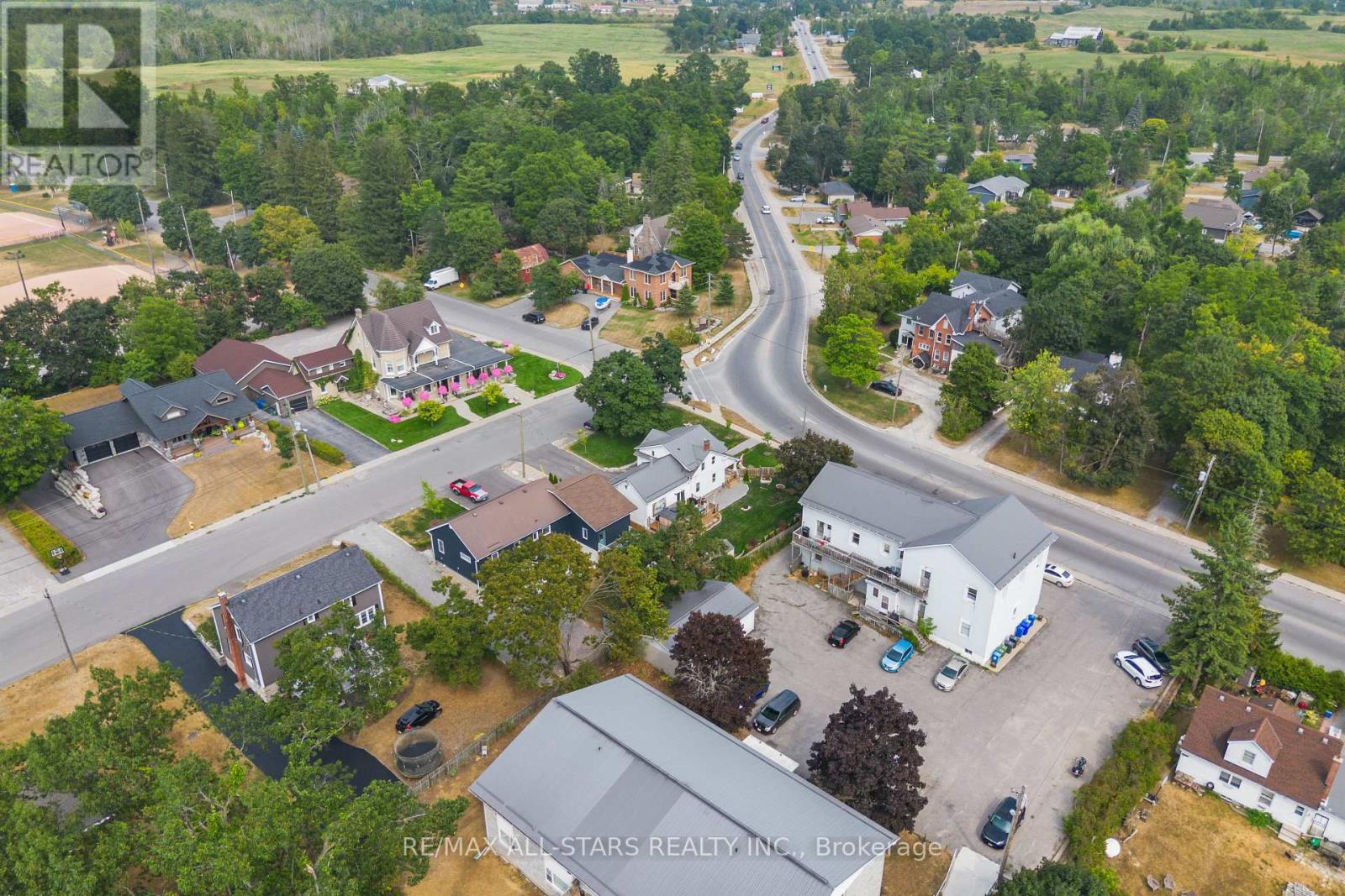 155 Colborne Street, Kawartha Lakes, Ontario  K0M 1N0 - Photo 4 - X12542168