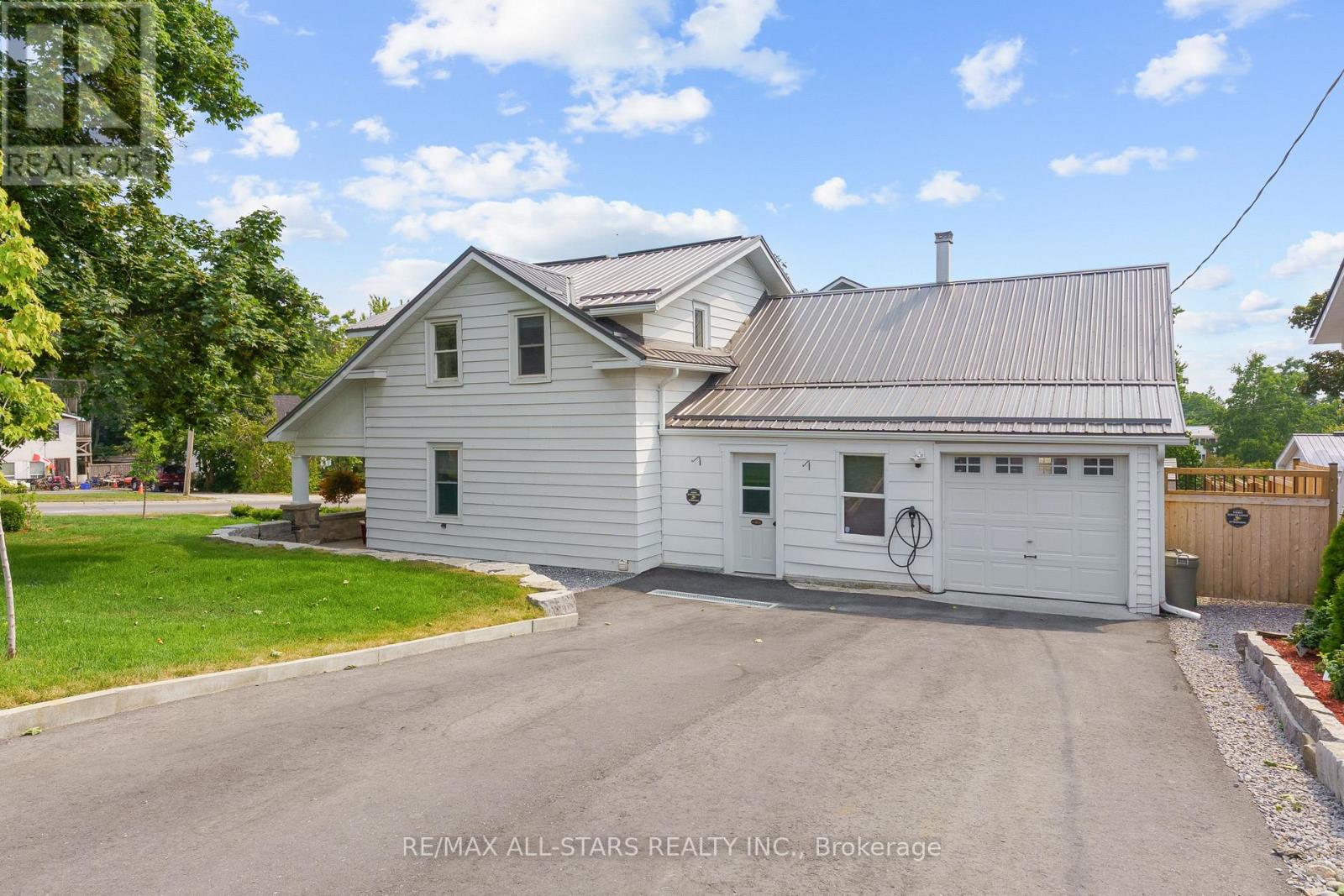 155 Colborne Street, Kawartha Lakes, Ontario  K0M 1N0 - Photo 5 - X12542168