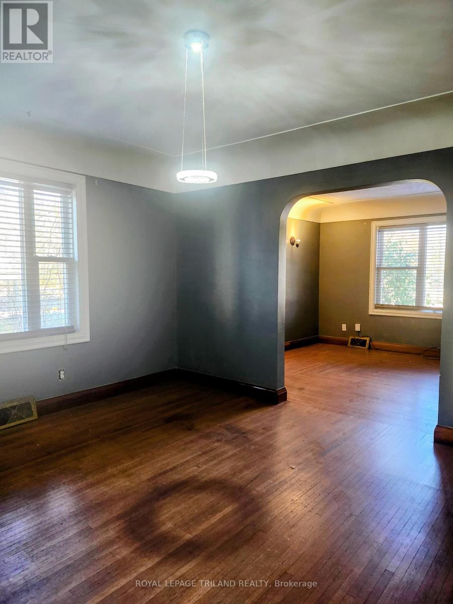 Upper - 445 Nelson Street, London East, Ontario  N6B 1A6 - Photo 7 - X12542098