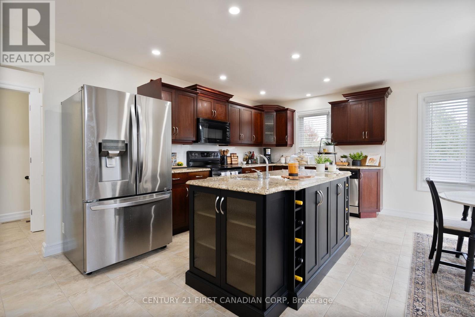 1625 Shore Road, London South, Ontario  N6K 4Z5 - Photo 12 - X12542136