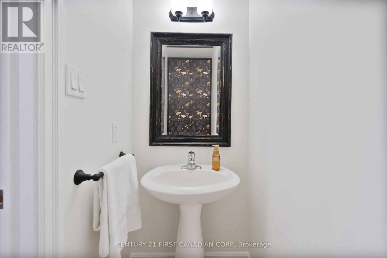 1625 Shore Road, London South, Ontario  N6K 4Z5 - Photo 16 - X12542136