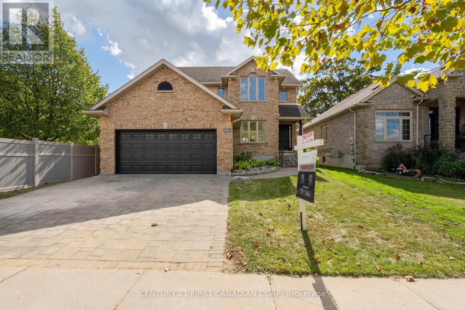 1625 Shore Road, London South, Ontario  N6K 4Z5 - Photo 2 - X12542136