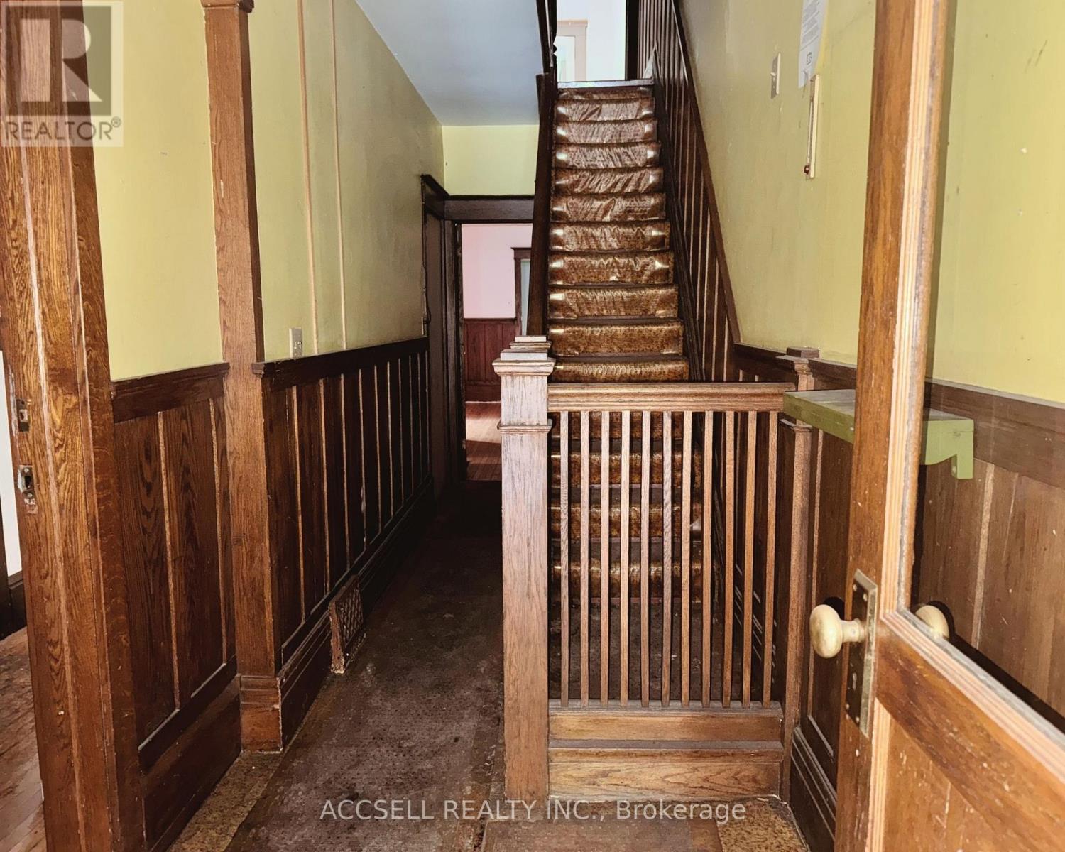 683 Broadview Avenue, Toronto, Ontario  M4K 2P4 - Photo 2 - E12541884