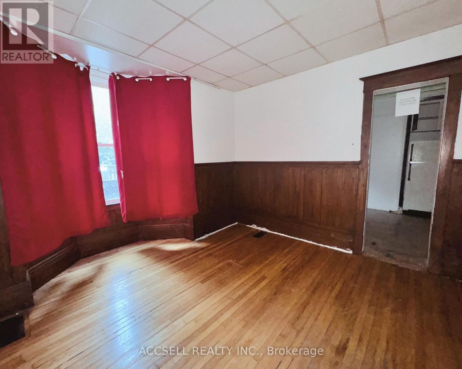 683 Broadview Avenue, Toronto, Ontario  M4K 2P4 - Photo 5 - E12541884