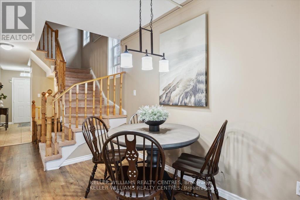 11 Snedden Avenue, Aurora, Ontario  L4G 7J6 - Photo 12 - N12541778