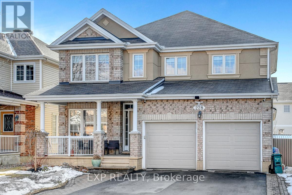 228 Hidden Meadow Avenue, Ottawa, Ontario  K1T 0C2 - Photo 2 - X12542106