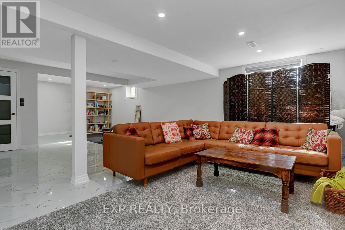 228 Hidden Meadow Avenue, Ottawa, Ontario  K1T 0C2 - Photo 43 - X12542106