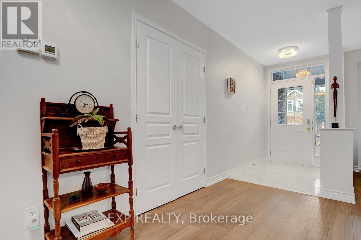 228 Hidden Meadow Avenue, Ottawa, Ontario  K1T 0C2 - Photo 5 - X12542106