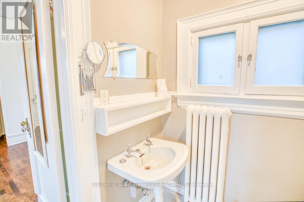 1 - 8 1/5 Range Road, Ottawa, Ontario  K1N 8J3 - Photo 25 - X12542126