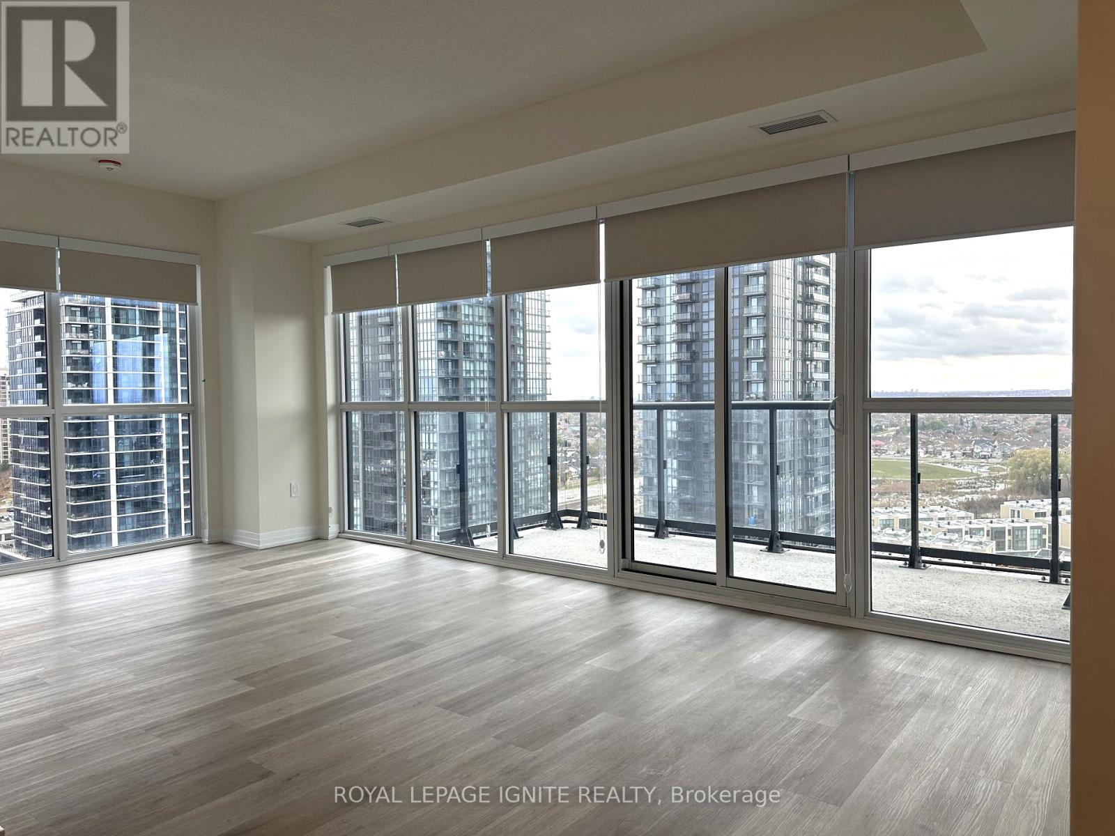 1304 - 15 Watergarden Drive, Mississauga, Ontario  L5R 0H4 - Photo 11 - W12541854