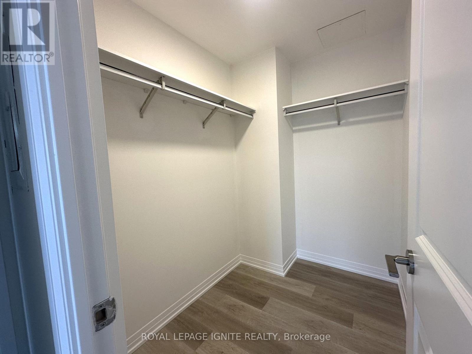 1304 - 15 Watergarden Drive, Mississauga, Ontario  L5R 0H4 - Photo 15 - W12541854