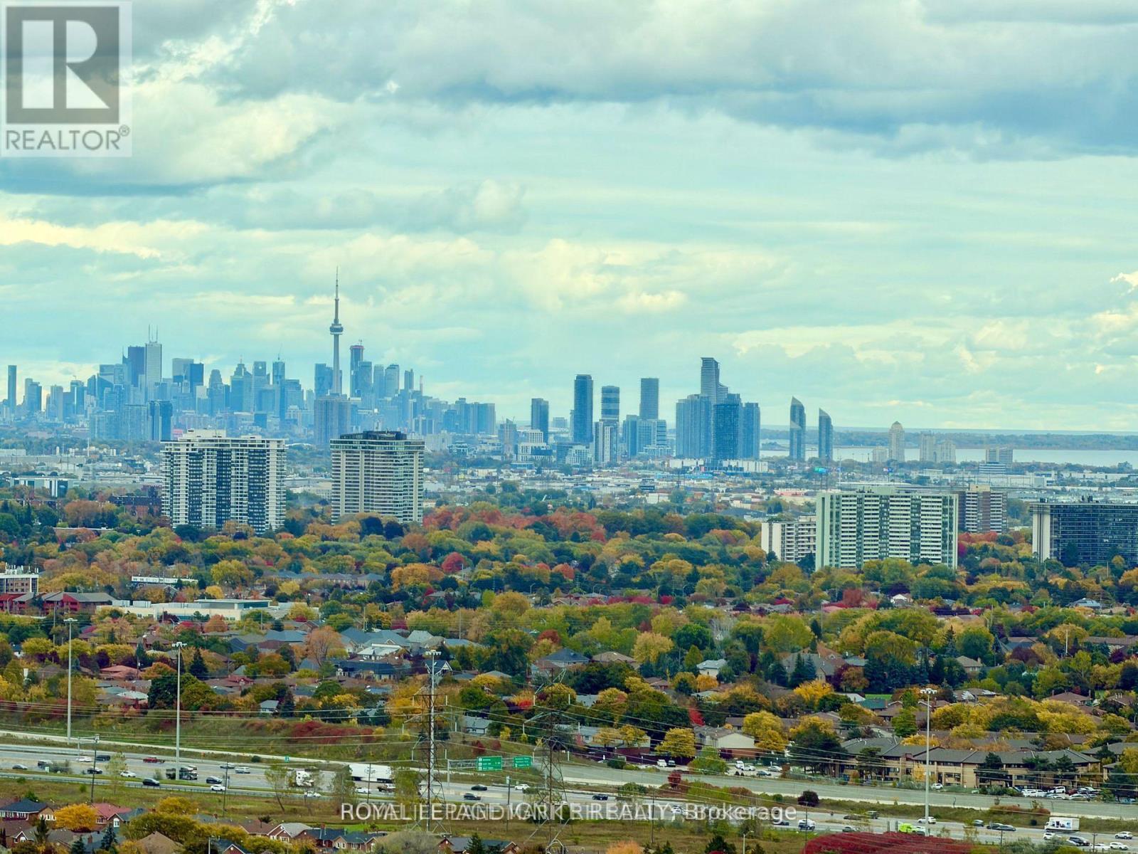 1304 - 15 Watergarden Drive, Mississauga, Ontario  L5R 0H4 - Photo 25 - W12541854
