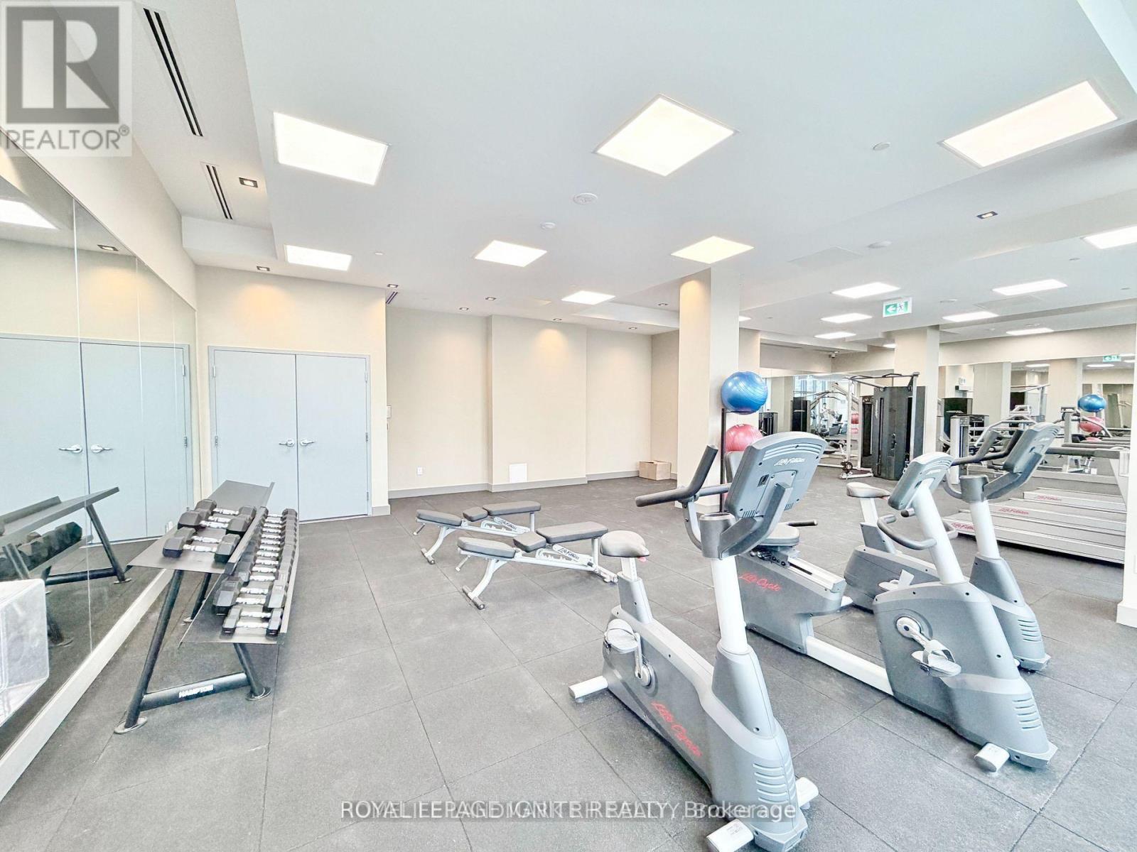 1304 - 15 Watergarden Drive, Mississauga, Ontario  L5R 0H4 - Photo 28 - W12541854