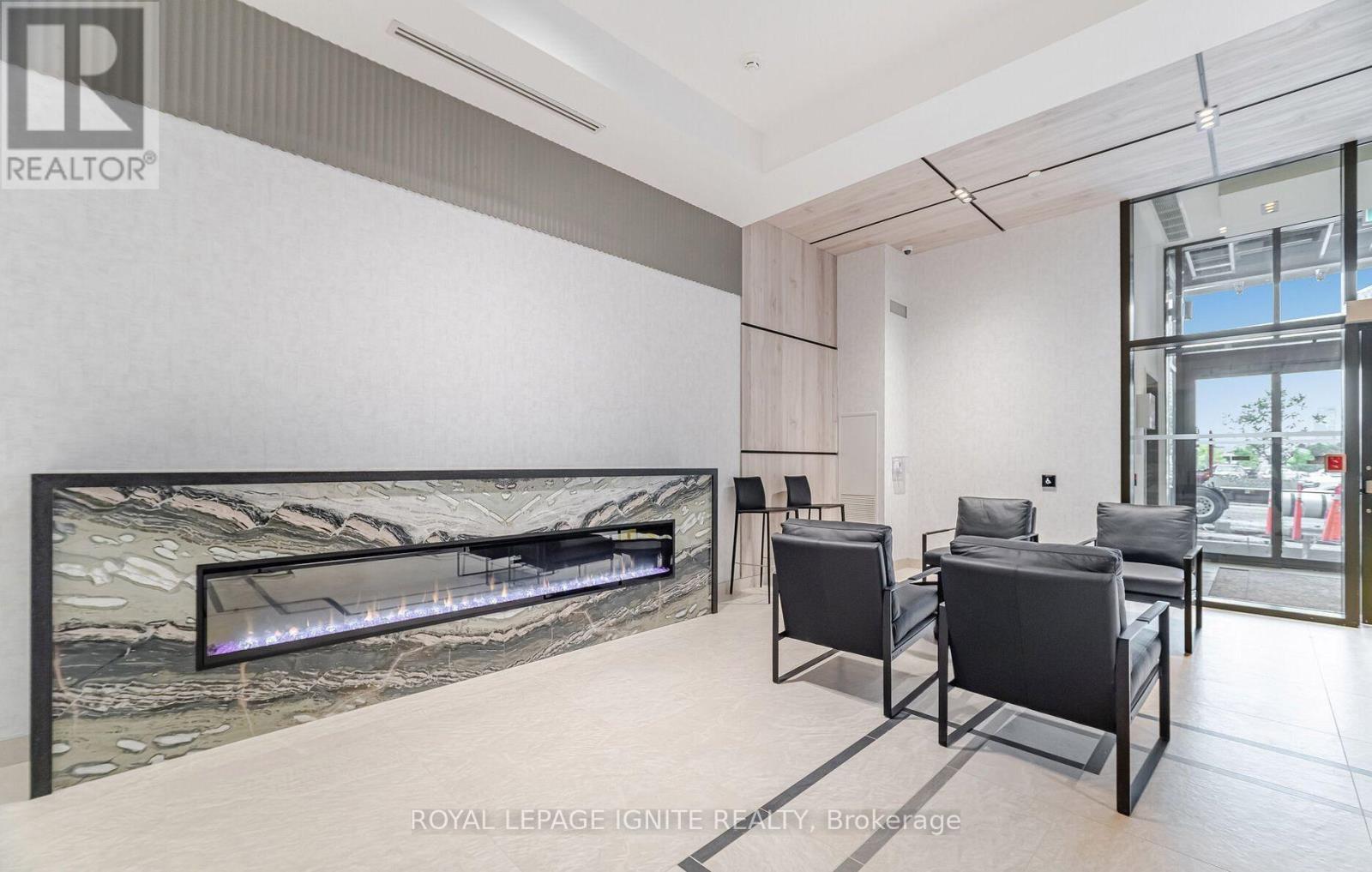 1304 - 15 Watergarden Drive, Mississauga, Ontario  L5R 0H4 - Photo 3 - W12541854