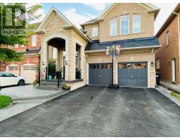 10 BLOOM DRIVE, Brampton, Ontario