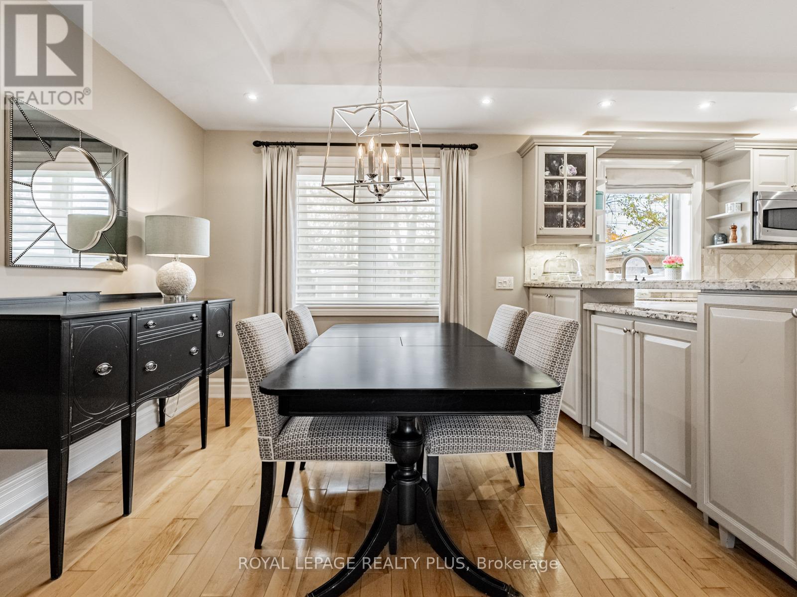 1885 Hindhead Road, Mississauga, Ontario  L5J 1N4 - Photo 10 - W12541920