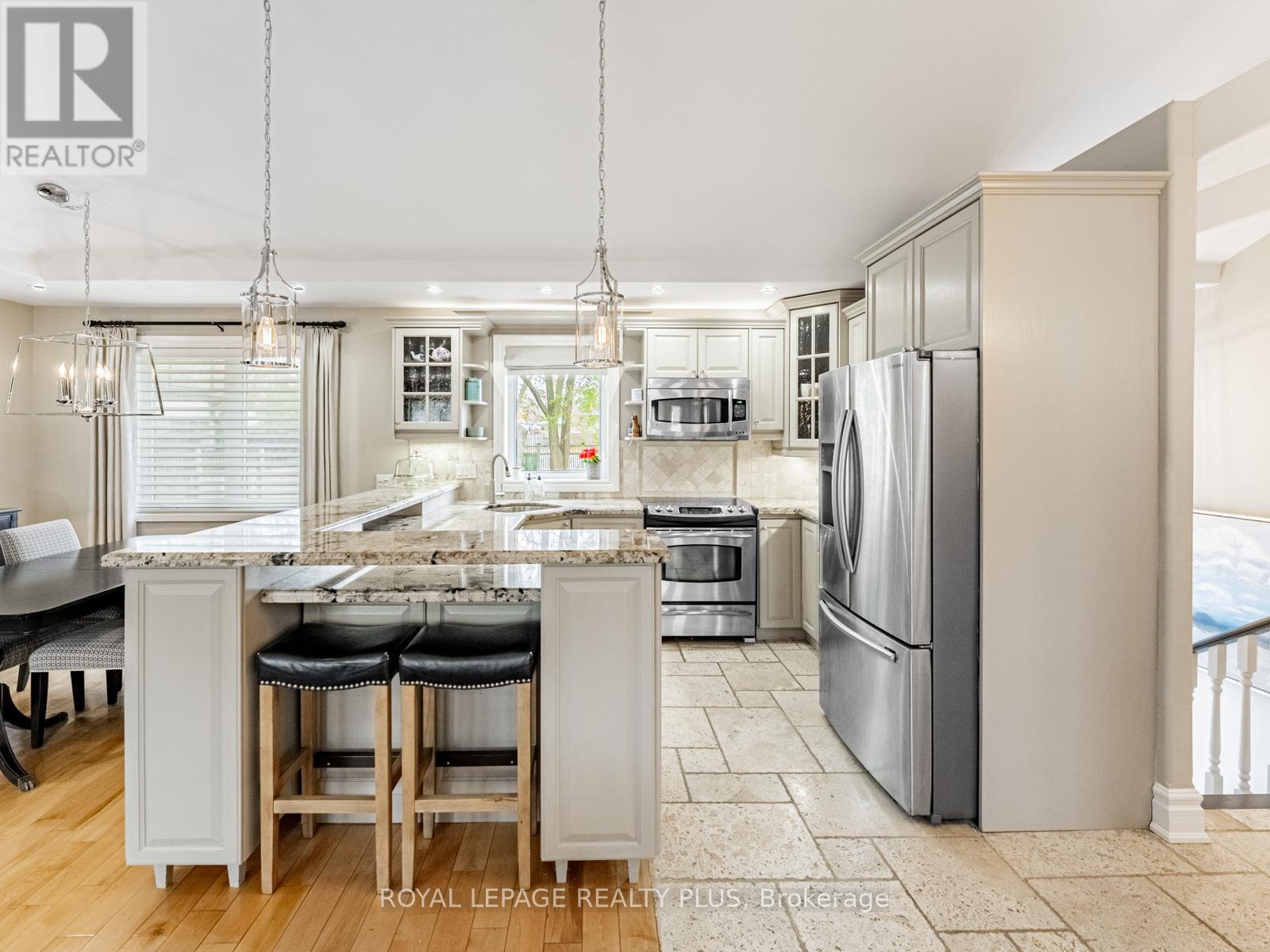 1885 Hindhead Road, Mississauga, Ontario  L5J 1N4 - Photo 12 - W12541920