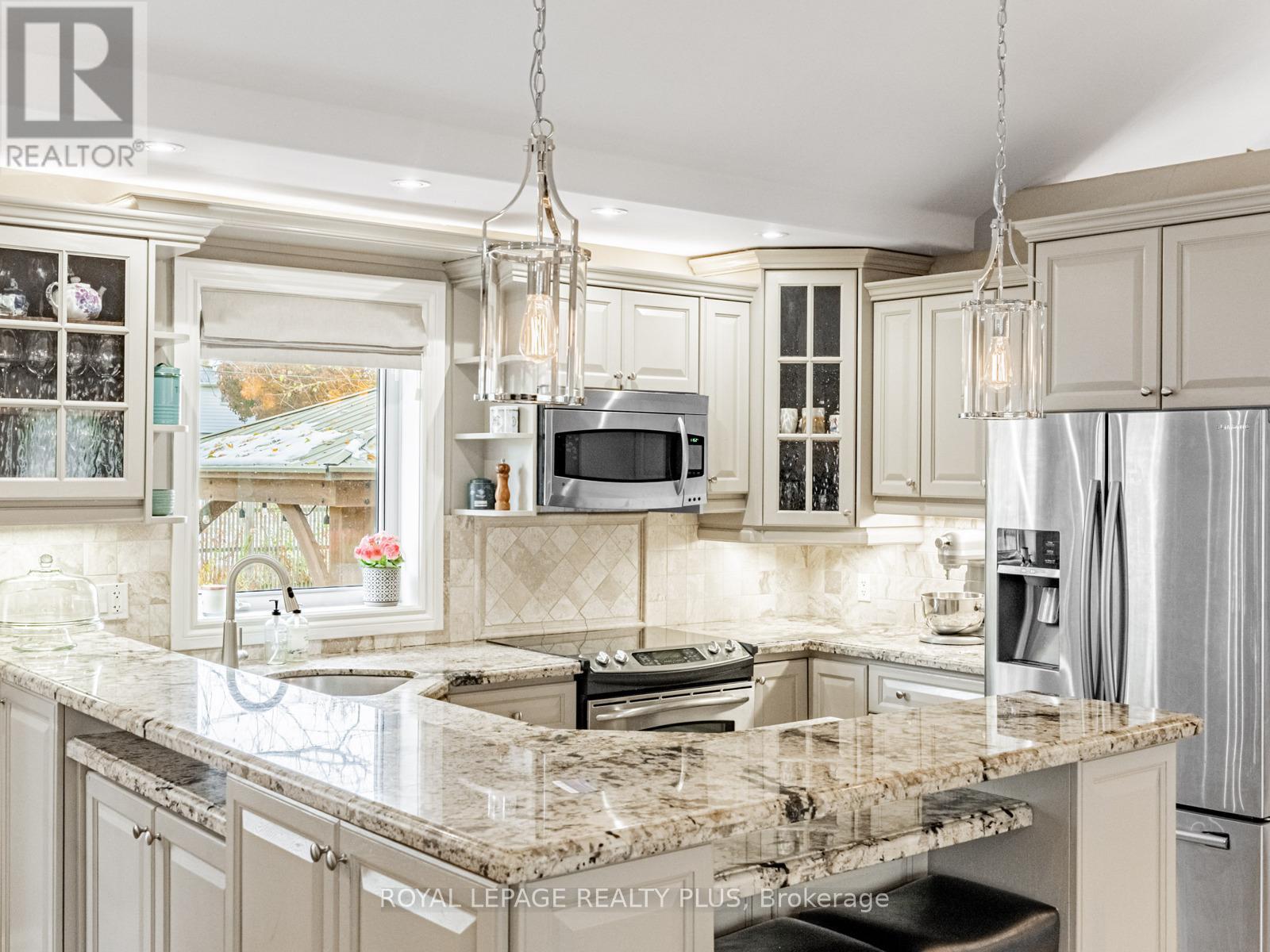 1885 Hindhead Road, Mississauga, Ontario  L5J 1N4 - Photo 14 - W12541920