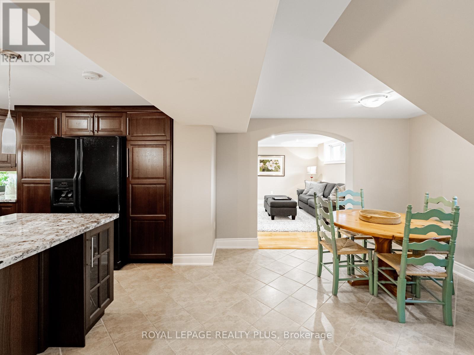 1885 Hindhead Road, Mississauga, Ontario  L5J 1N4 - Photo 27 - W12541920