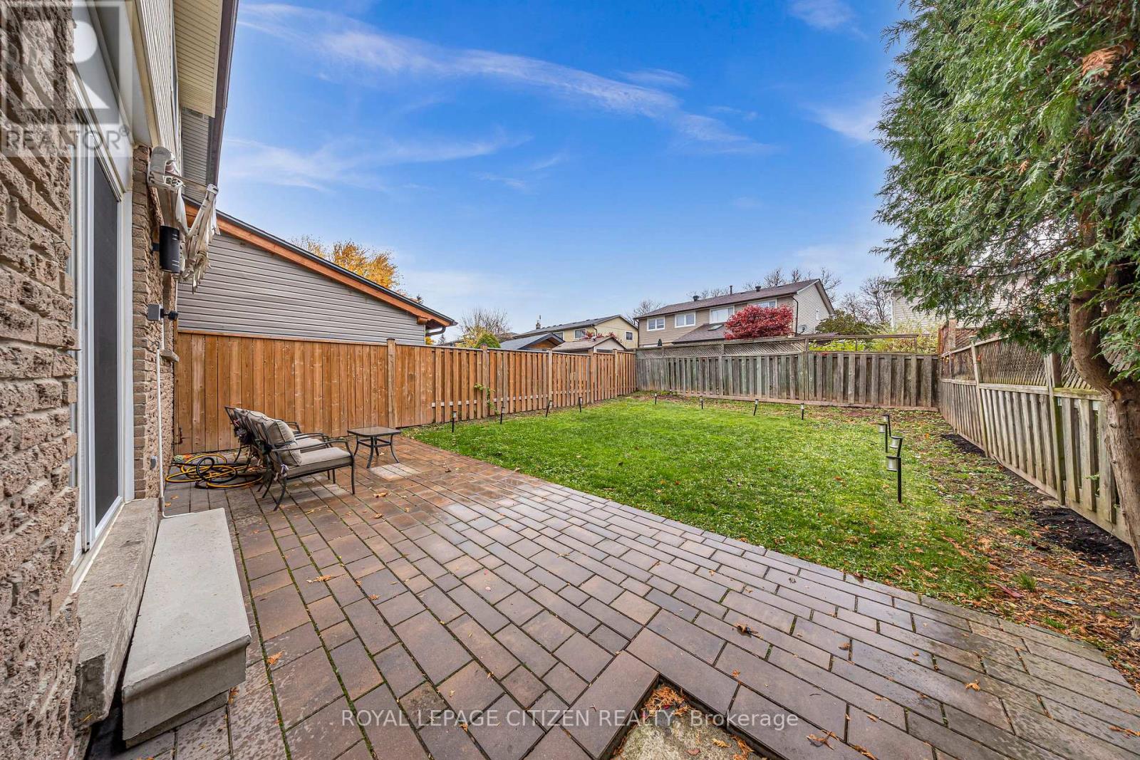 2389 Cobbinshaw Circle, Mississauga, Ontario  L5N 2G2 - Photo 25 - W12541924