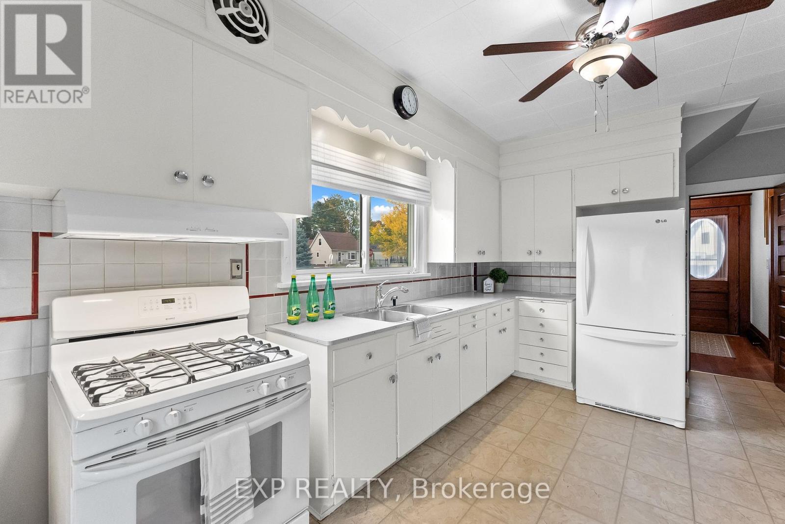 4364 Otter Street, Niagara Falls, Ontario  L2E 1G4 - Photo 19 - X12541974