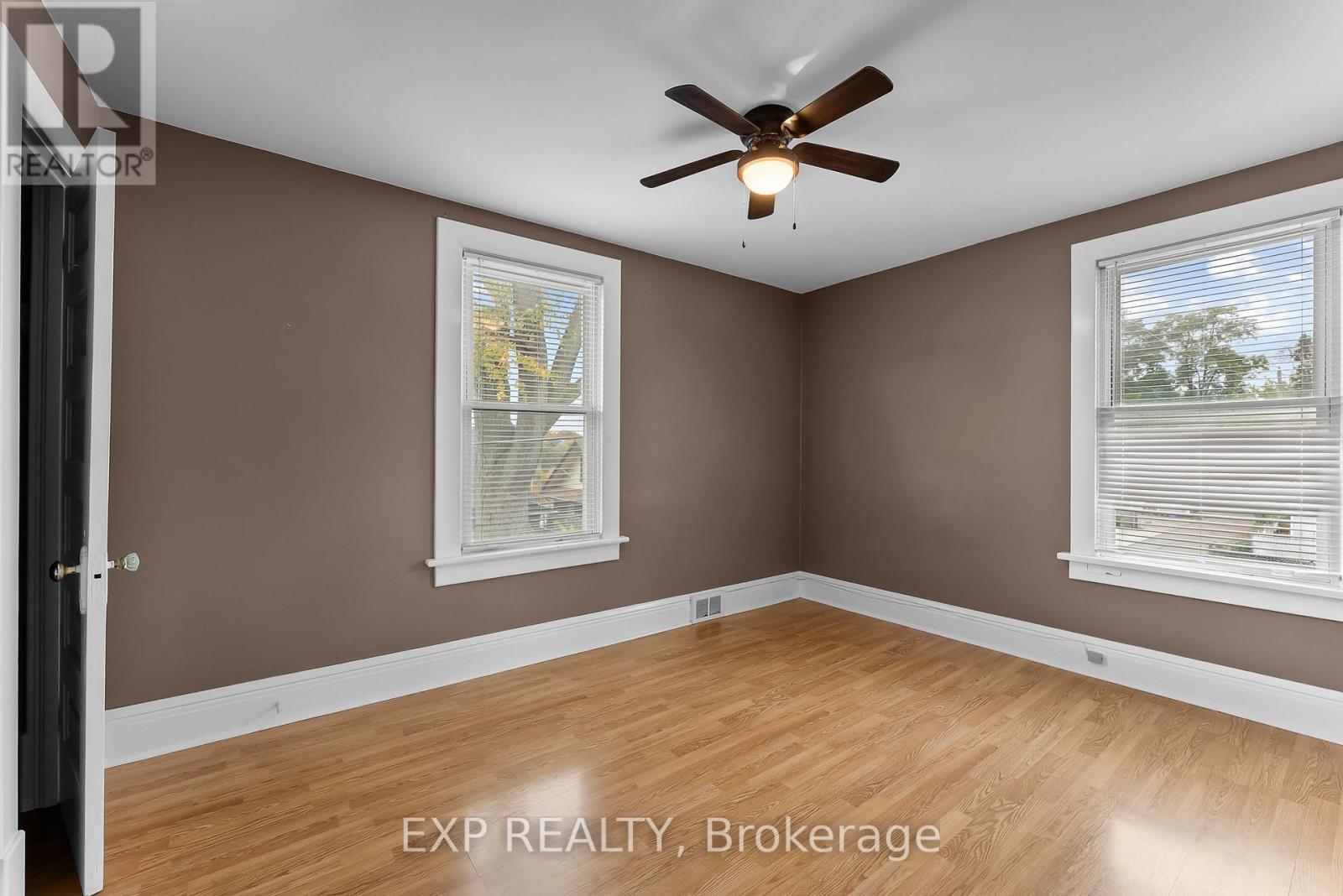 4364 Otter Street, Niagara Falls, Ontario  L2E 1G4 - Photo 21 - X12541974