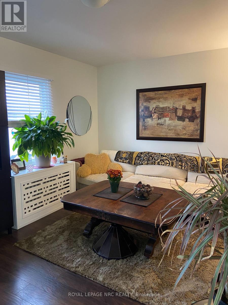 2 - 244 Ontario Street, St. Catharines, Ontario  L2R 5L5 - Photo 2 - X12542012