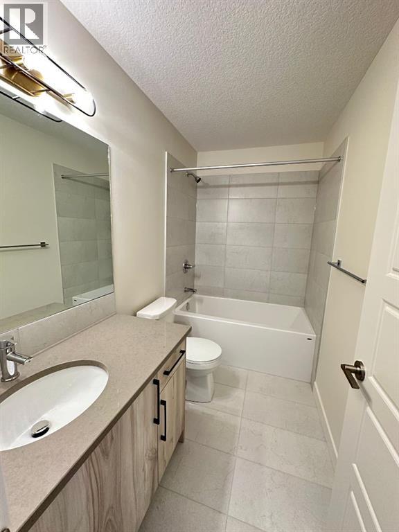 13 Waterford Glen, Chestermere, Alberta  T1X 2T8 - Photo 23 - A2216188