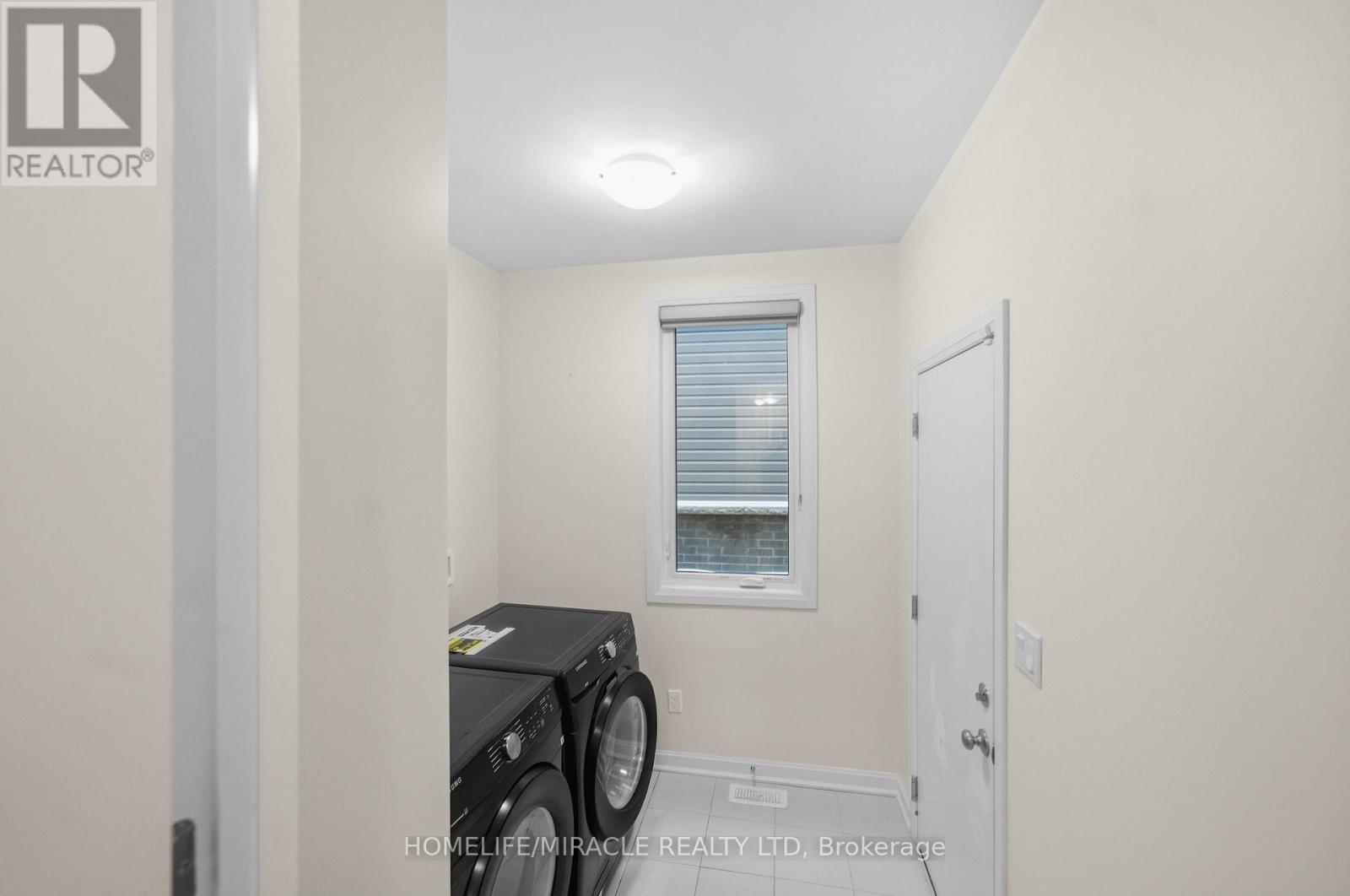 107 Oakmont Drive, Loyalist, Ontario  K0H 1G0 - Photo 29 - X12541868