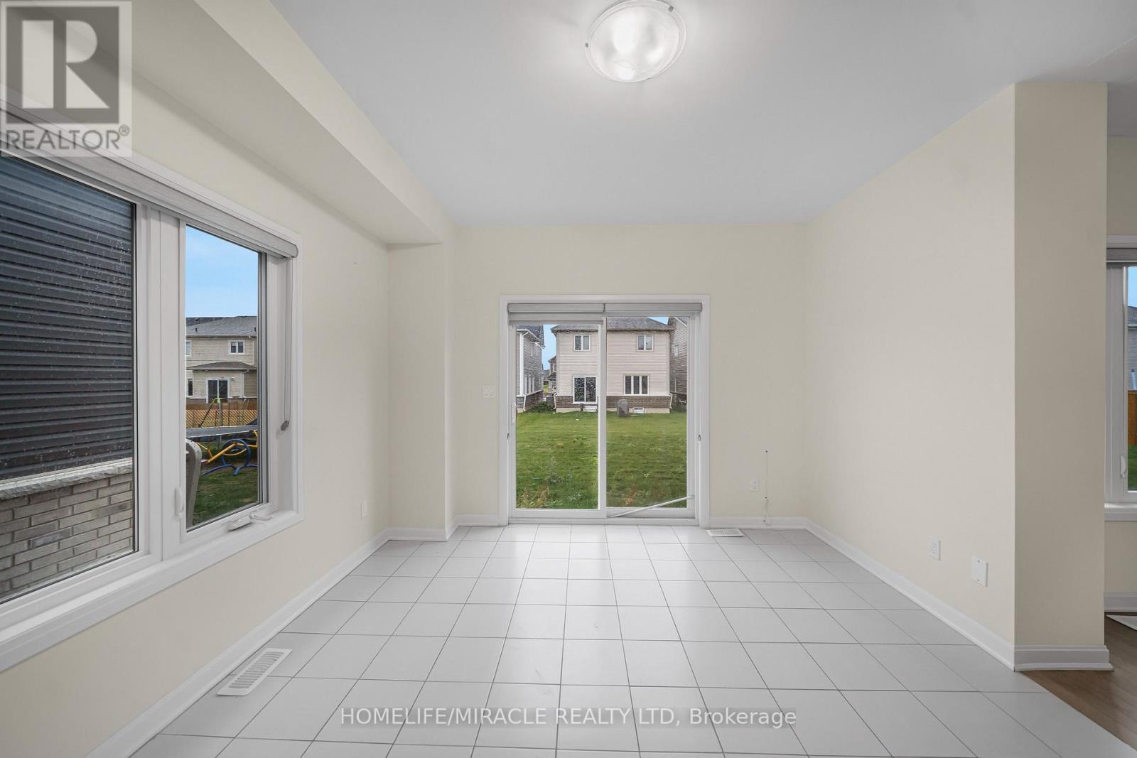 107 Oakmont Drive, Loyalist, Ontario  K0H 1G0 - Photo 9 - X12541868