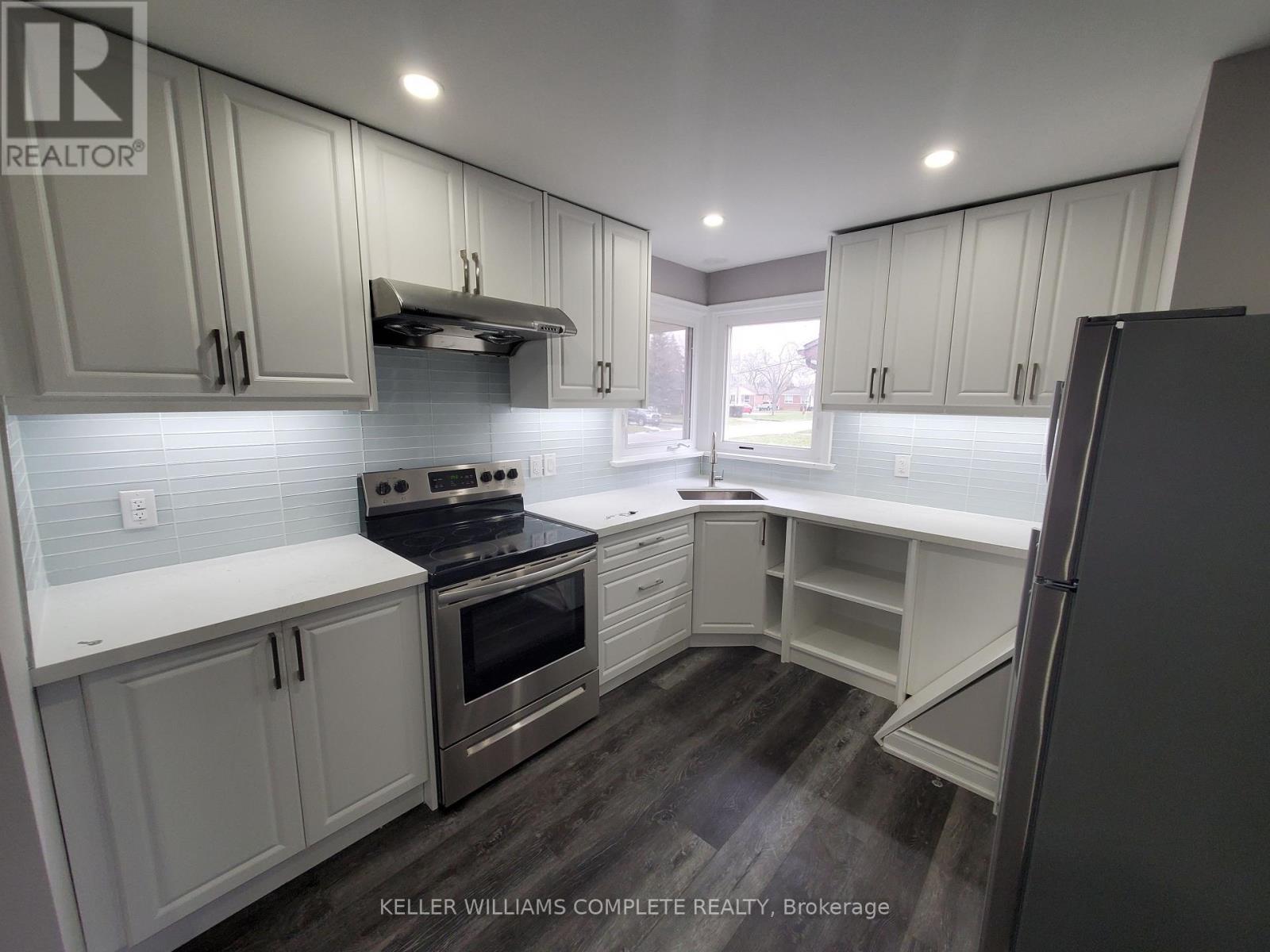 Upper - 15 Camille Court, Hamilton, Ontario  L8T 2C8 - Photo 10 - X12541874