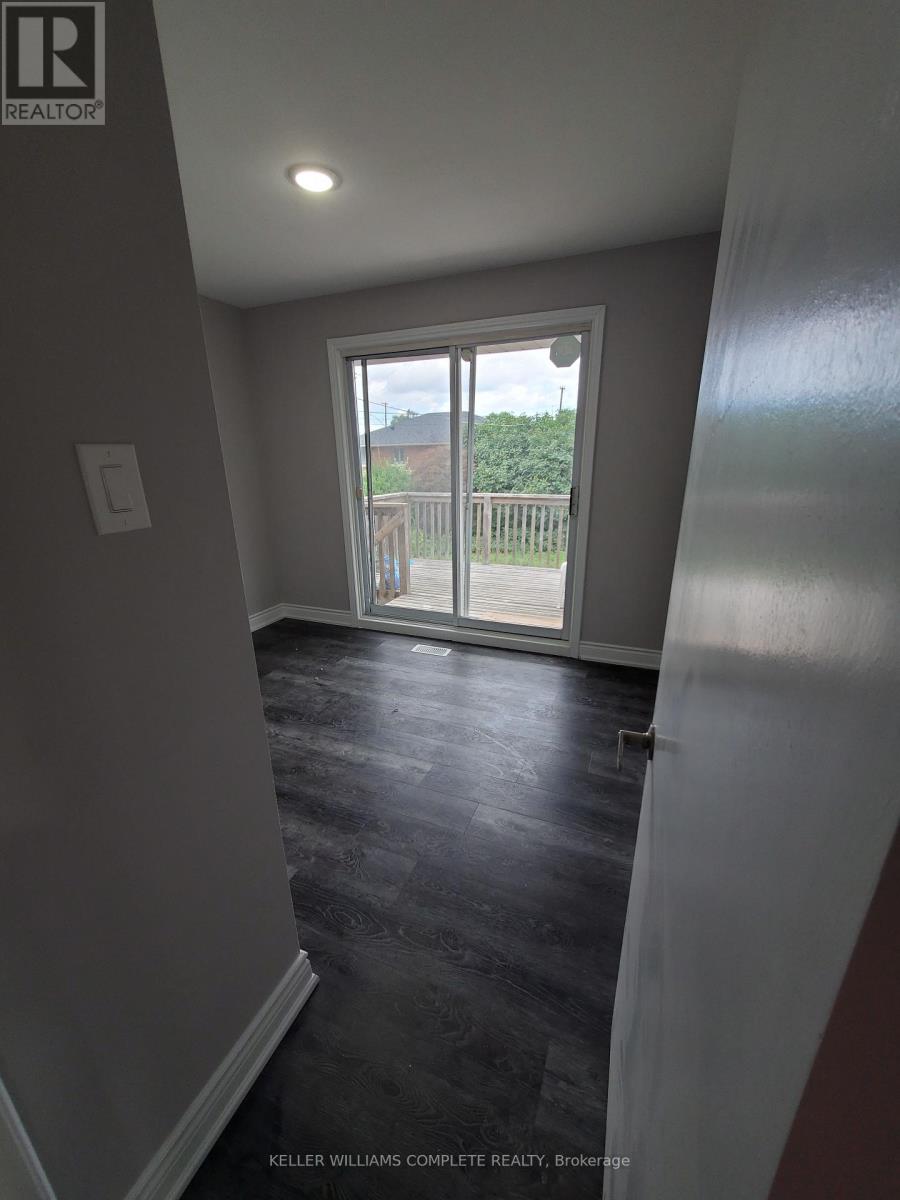 Upper - 15 Camille Court, Hamilton, Ontario  L8T 2C8 - Photo 15 - X12541874