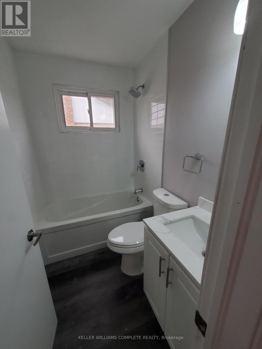 Upper - 15 Camille Court, Hamilton, Ontario  L8T 2C8 - Photo 16 - X12541874