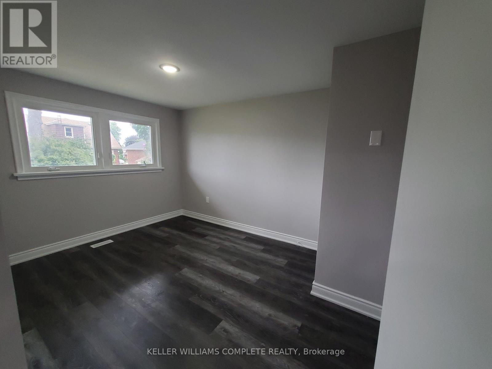 Upper - 15 Camille Court, Hamilton, Ontario  L8T 2C8 - Photo 18 - X12541874