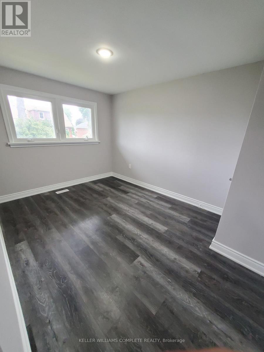 Upper - 15 Camille Court, Hamilton, Ontario  L8T 2C8 - Photo 20 - X12541874