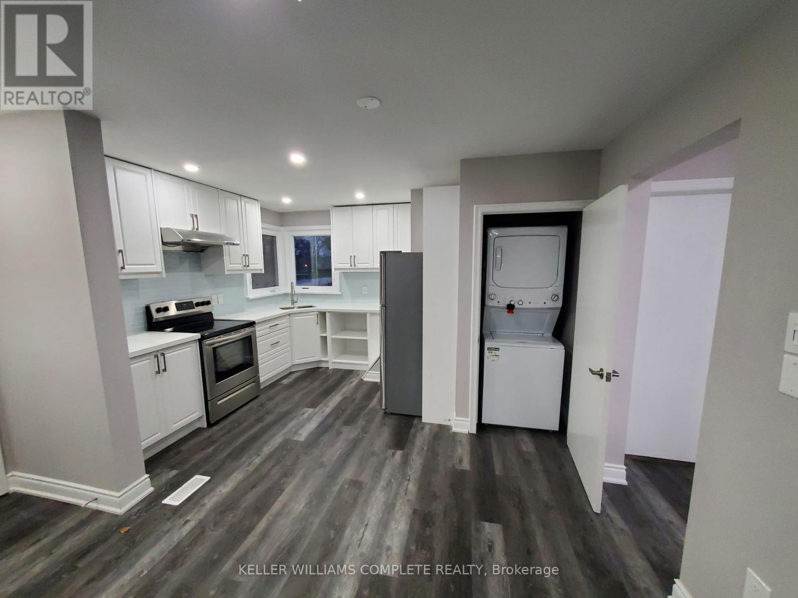 Upper - 15 Camille Court, Hamilton, Ontario  L8T 2C8 - Photo 6 - X12541874