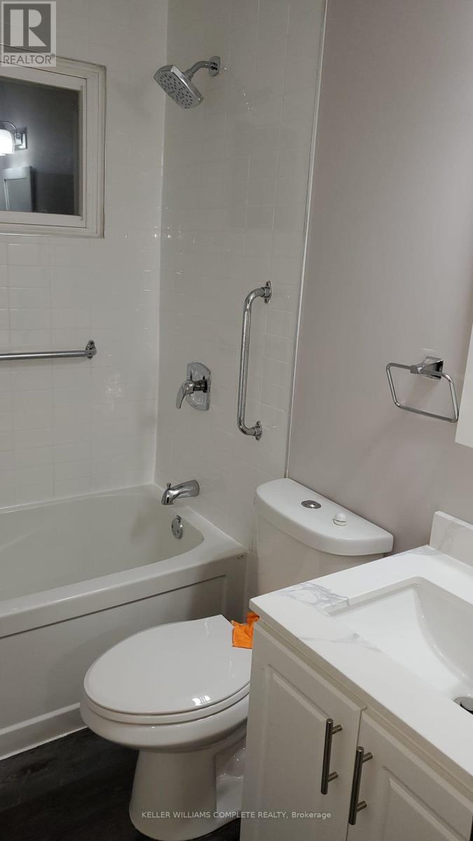 Upper - 15 Camille Court, Hamilton, Ontario  L8T 2C8 - Photo 8 - X12541874