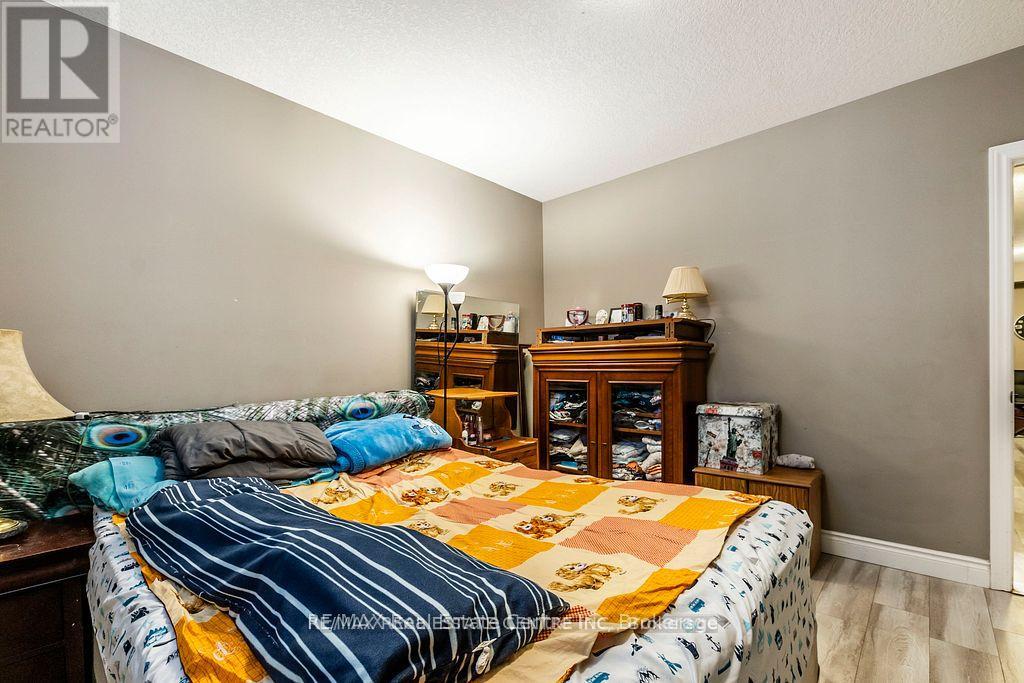 8b - 38 Howe Drive, Kitchener, Ontario  N2E 0E3 - Photo 14 - X12541892