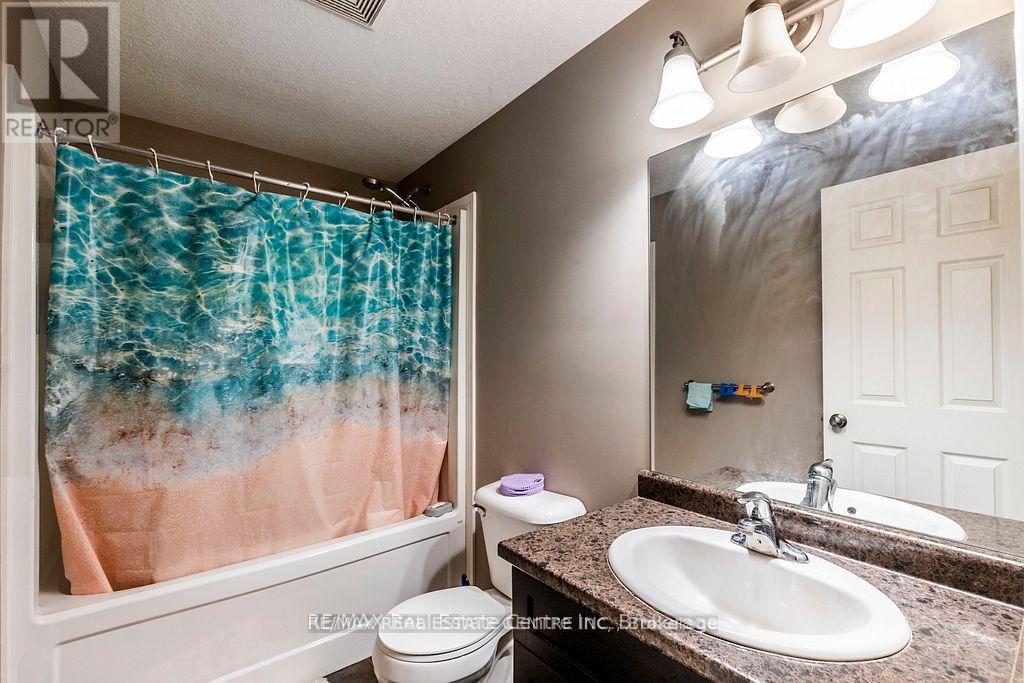 8b - 38 Howe Drive, Kitchener, Ontario  N2E 0E3 - Photo 15 - X12541892
