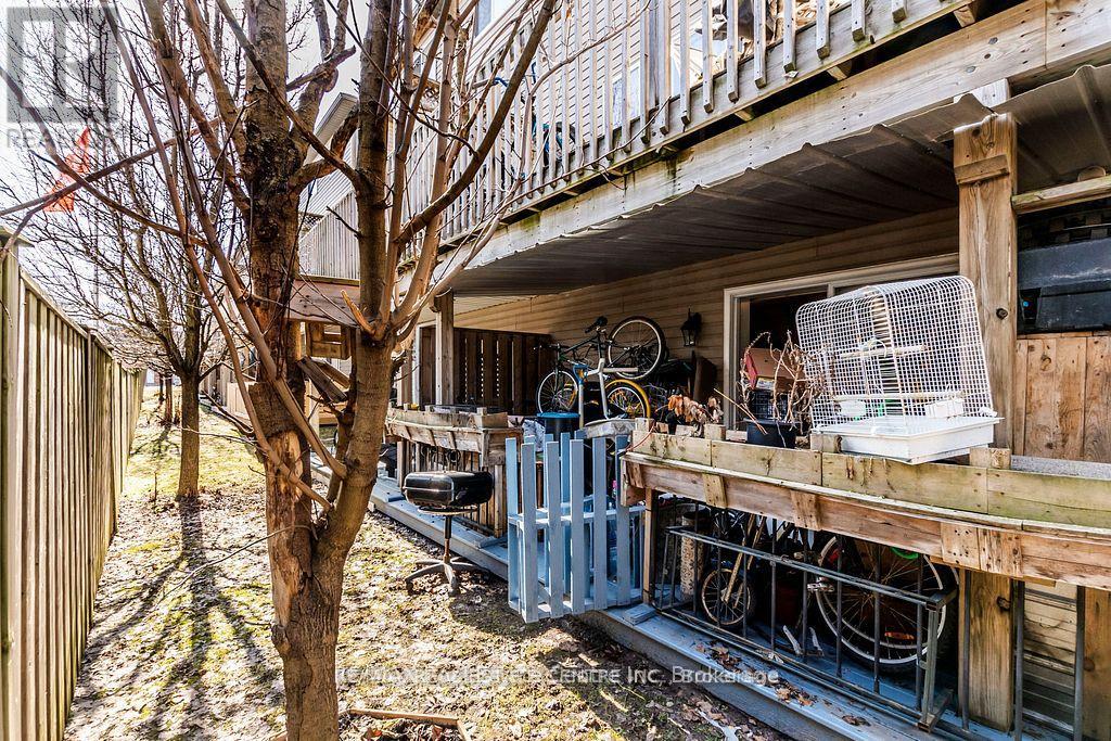 8b - 38 Howe Drive, Kitchener, Ontario  N2E 0E3 - Photo 18 - X12541892