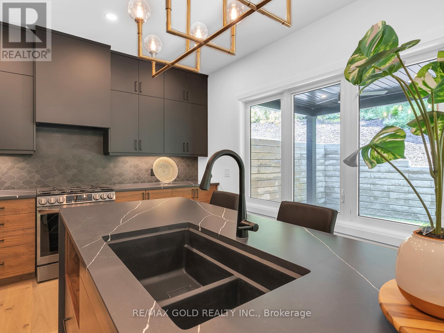 119 Welland Vale Road, St. Catharines, Ontario  L2S 3Y2 - Photo 17 - X12541902