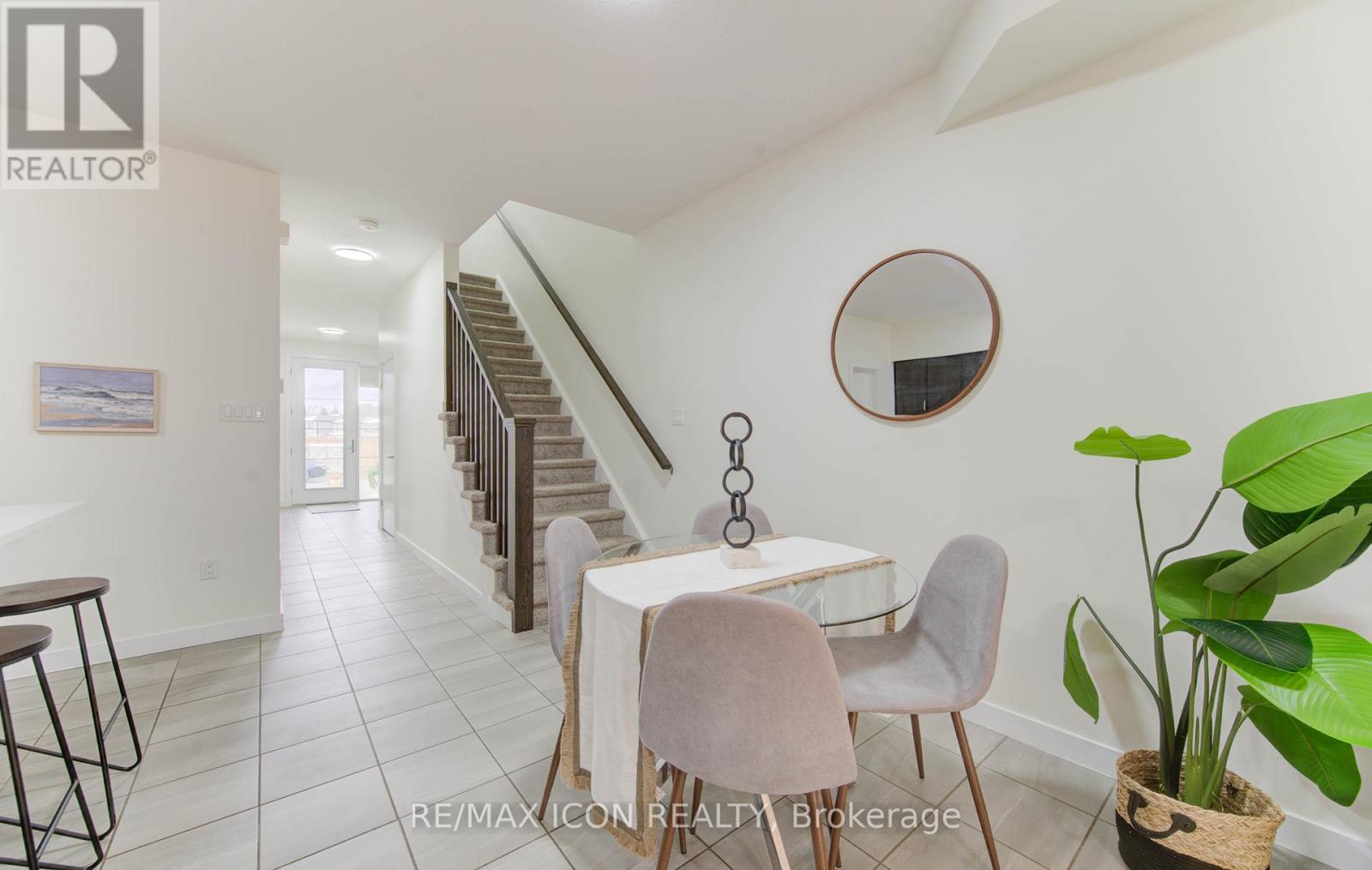 894 Robert Ferrie Drive, Kitchener, Ontario  N2R 0P2 - Photo 18 - X12541932