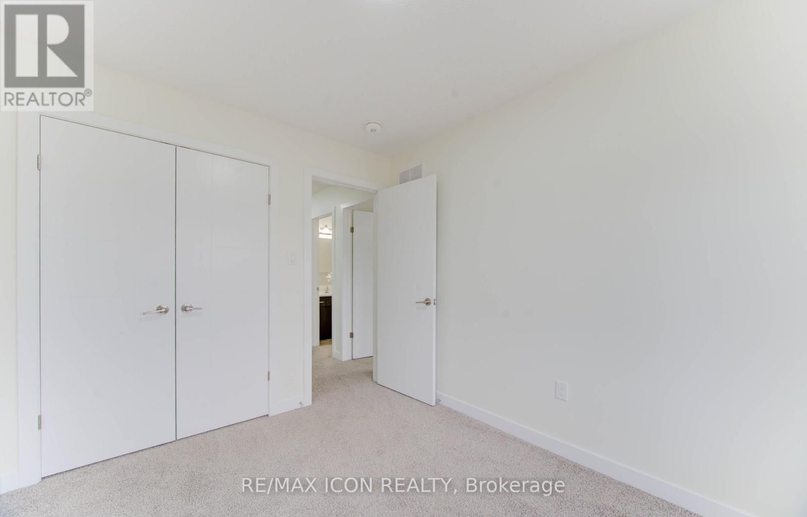 894 Robert Ferrie Drive, Kitchener, Ontario  N2R 0P2 - Photo 31 - X12541932