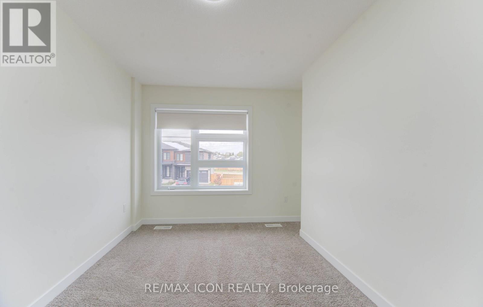 894 Robert Ferrie Drive, Kitchener, Ontario  N2R 0P2 - Photo 33 - X12541932