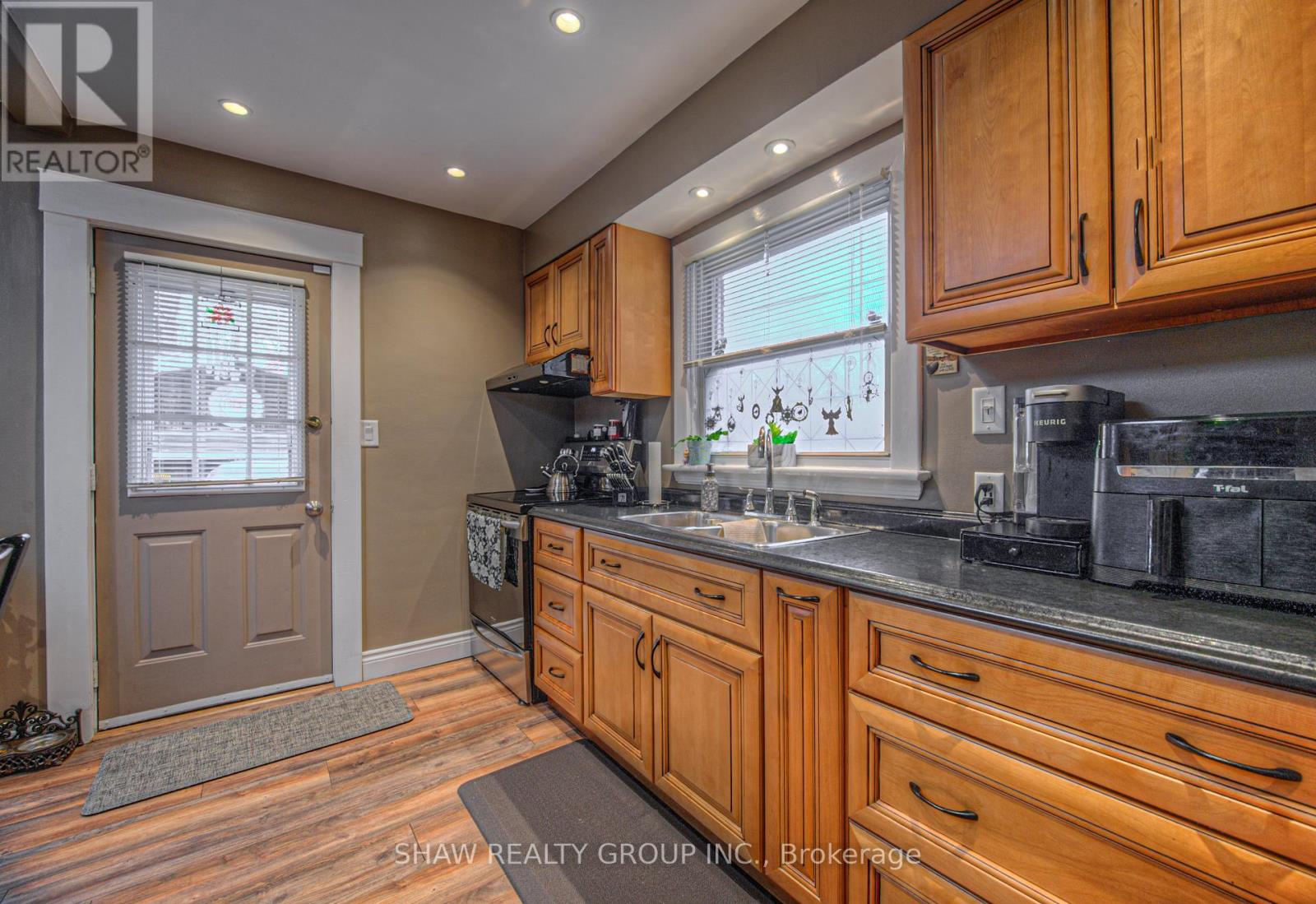 81 Beechwood Avenue, Hamilton, Ontario  L8L 2S7 - Photo 12 - X12541934