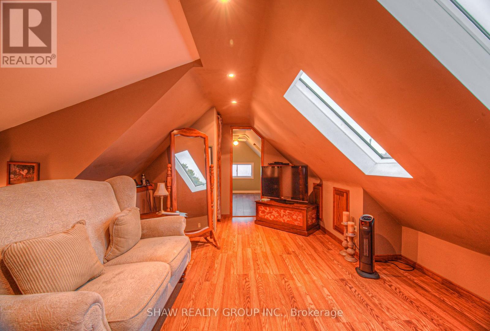 81 Beechwood Avenue, Hamilton, Ontario  L8L 2S7 - Photo 30 - X12541934